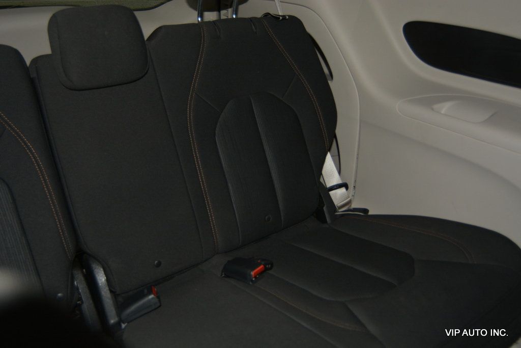 2017 Chrysler Pacifica Touring 4dr Wagon - 22975883 - 26