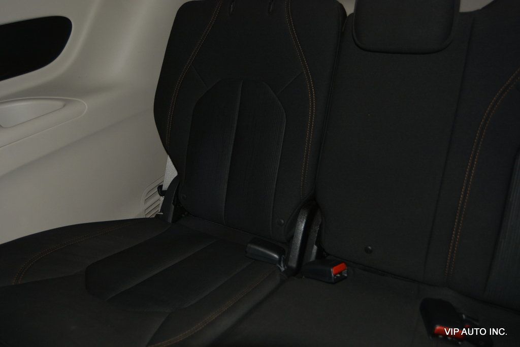 2017 Chrysler Pacifica Touring 4dr Wagon - 22975883 - 27