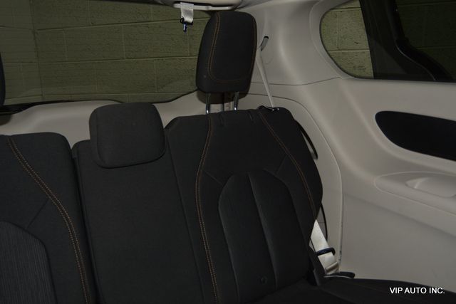 2017 Chrysler Pacifica Touring 4dr Wagon - 22975883 - 28