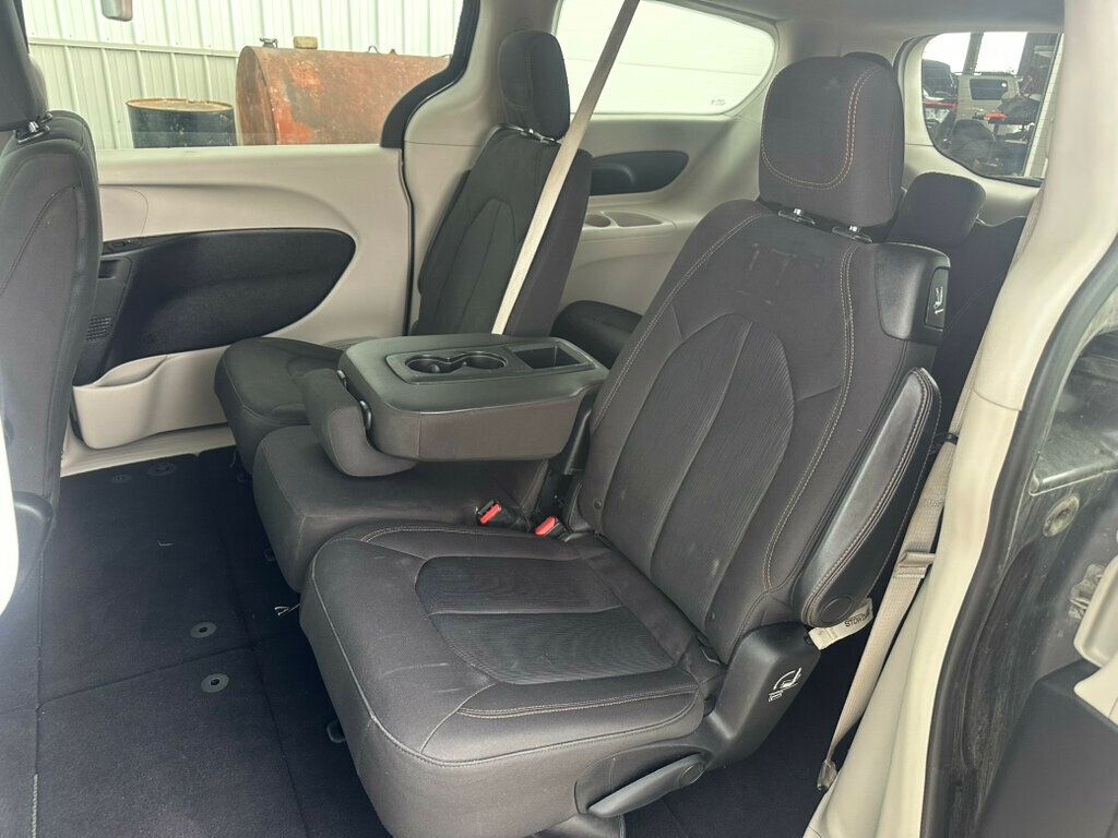 2017 Chrysler Pacifica Touring 4dr Wagon - 23017184 - 11