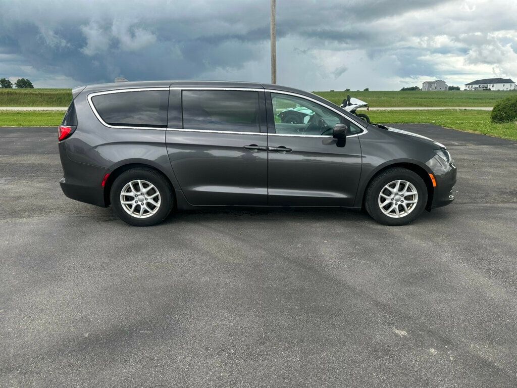 2017 Chrysler Pacifica Touring 4dr Wagon - 23017184 - 5