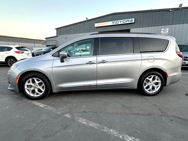 2017 Chrysler Pacifica Touring L 4dr Mini Van - 22855916 - 10