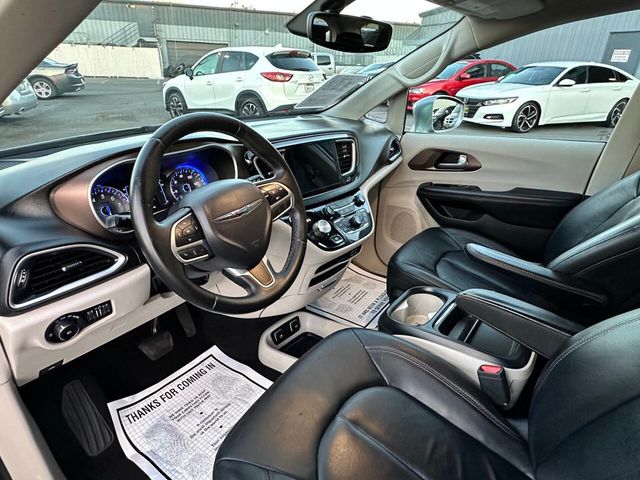 2017 Chrysler Pacifica Touring L 4dr Mini Van - 22855916 - 11