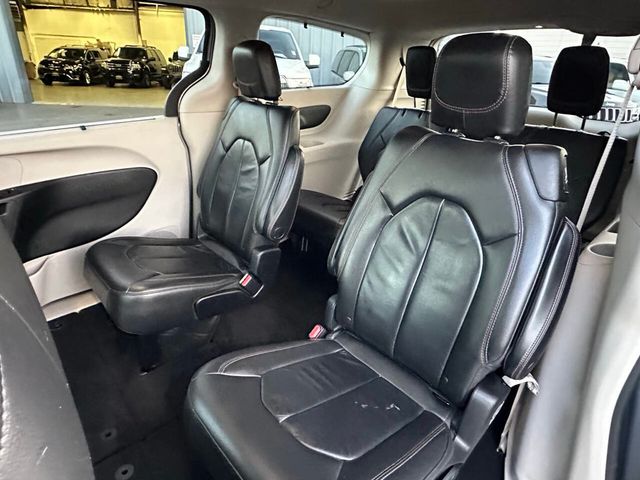 2017 Chrysler Pacifica Touring L 4dr Mini Van - 22855916 - 15