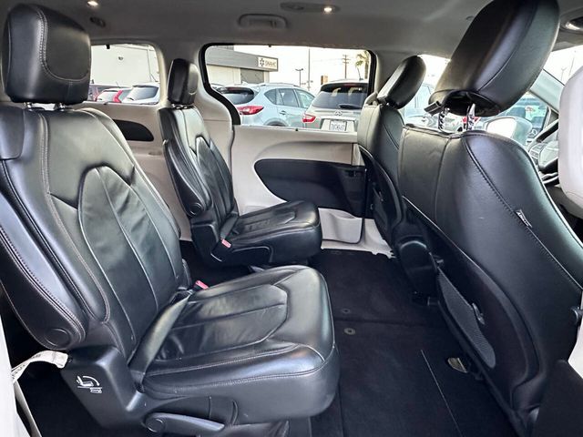 2017 Chrysler Pacifica Touring L 4dr Mini Van - 22855916 - 16