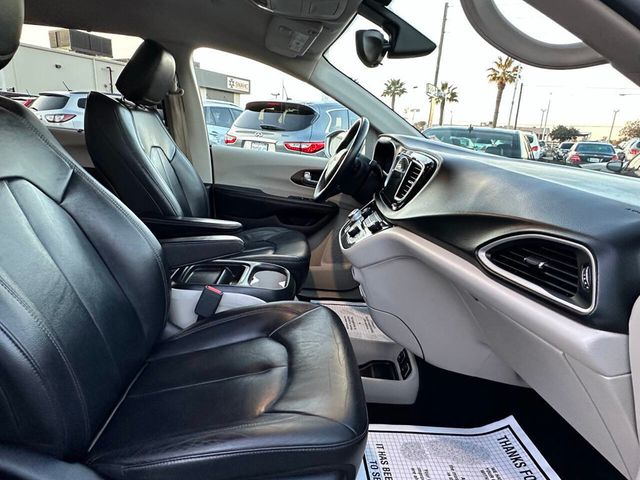2017 Chrysler Pacifica Touring L 4dr Mini Van - 22855916 - 20