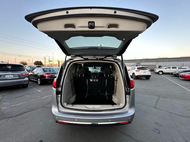 2017 Chrysler Pacifica Touring L 4dr Mini Van - 22855916 - 25