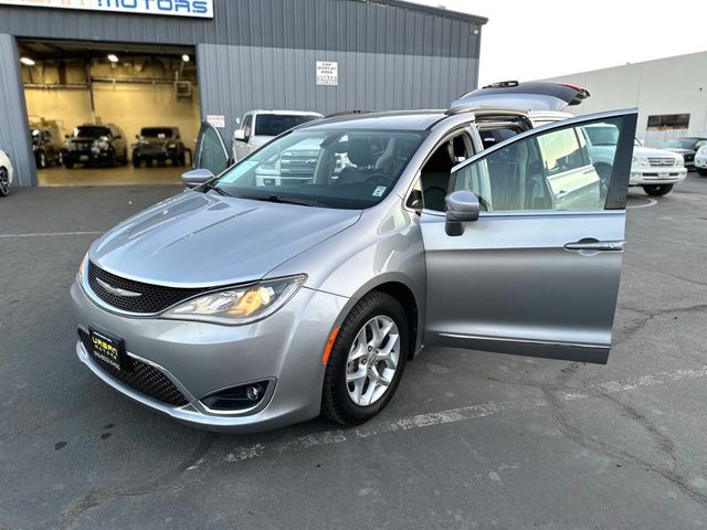 2017 Chrysler Pacifica Touring L 4dr Mini Van - 22855916 - 29