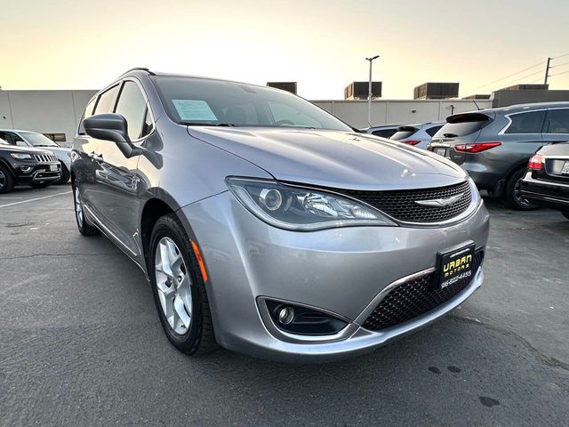 2017 Chrysler Pacifica Touring L 4dr Mini Van - 22855916 - 5