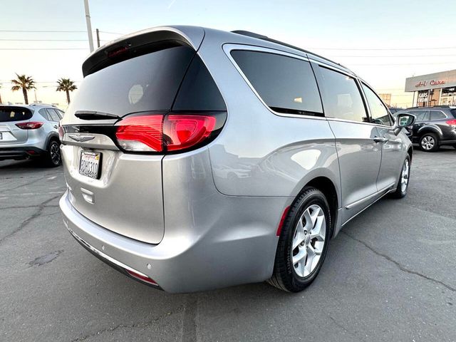 2017 Chrysler Pacifica Touring L 4dr Mini Van - 22855916 - 7