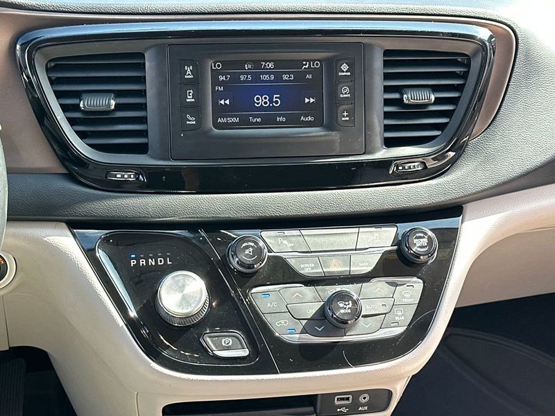 2017 Chrysler Pacifica Touring-L 4dr Wagon - 23035026 - 15