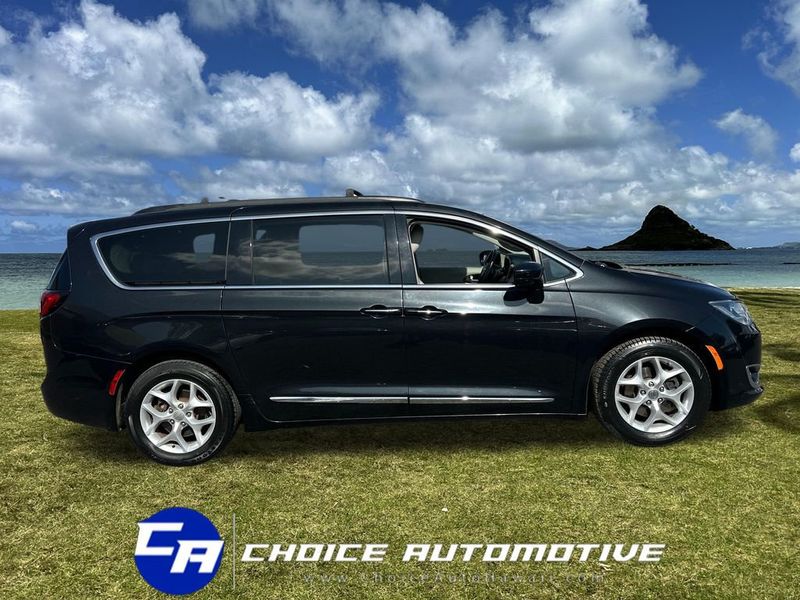 2017 Chrysler Pacifica Touring-L 4dr Wagon - 23035026 - 8
