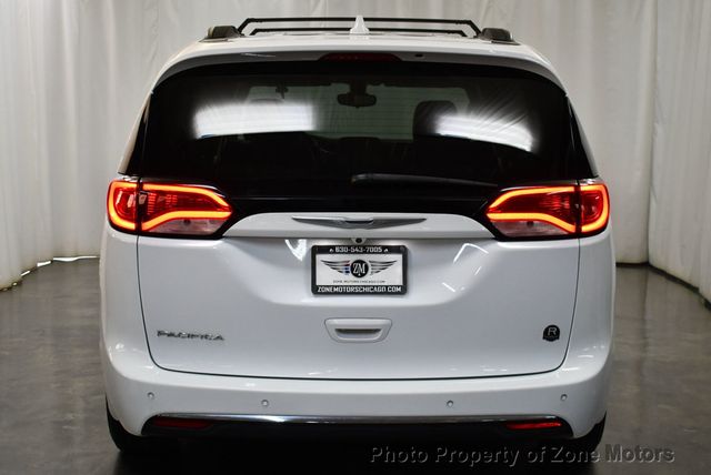 2017 Chrysler Pacifica Touring-L 4dr Wagon - 23006476 - 9