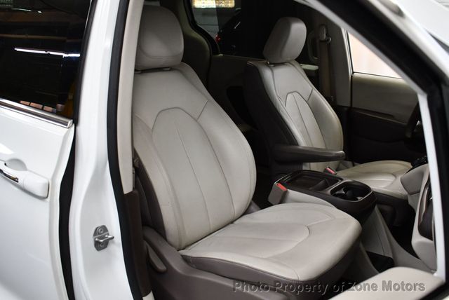 2017 Chrysler Pacifica Touring-L 4dr Wagon - 23006476 - 11