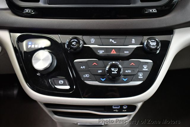 2017 Chrysler Pacifica Touring-L 4dr Wagon - 23006476 - 24