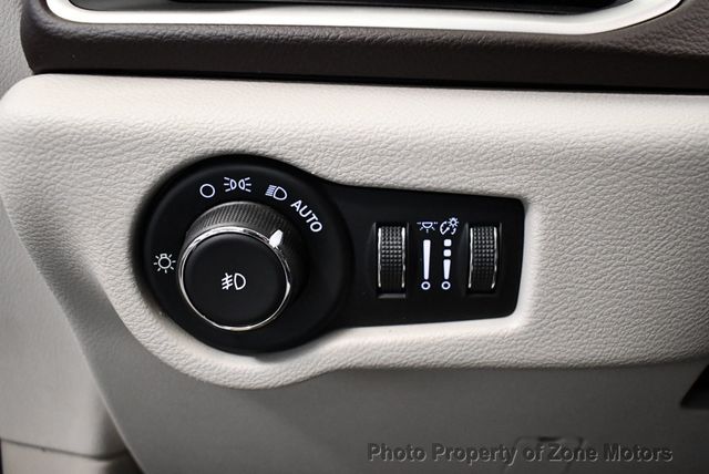 2017 Chrysler Pacifica Touring-L 4dr Wagon - 23006476 - 29