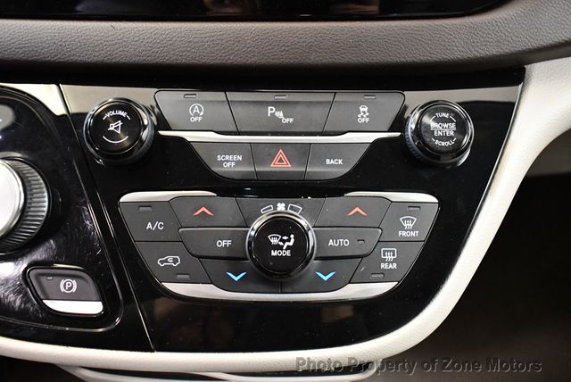 2017 Chrysler Pacifica Touring-L 4dr Wagon - 23006476 - 41