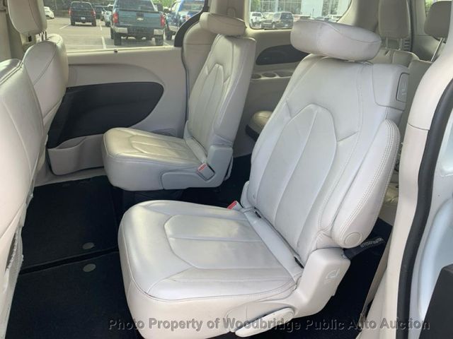 2017 Chrysler Pacifica Touring-L 4dr Wagon - 23017492 - 10