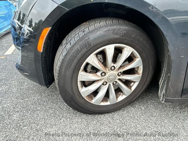 2017 Chrysler Pacifica Touring-L 4dr Wagon - 23089279 - 9