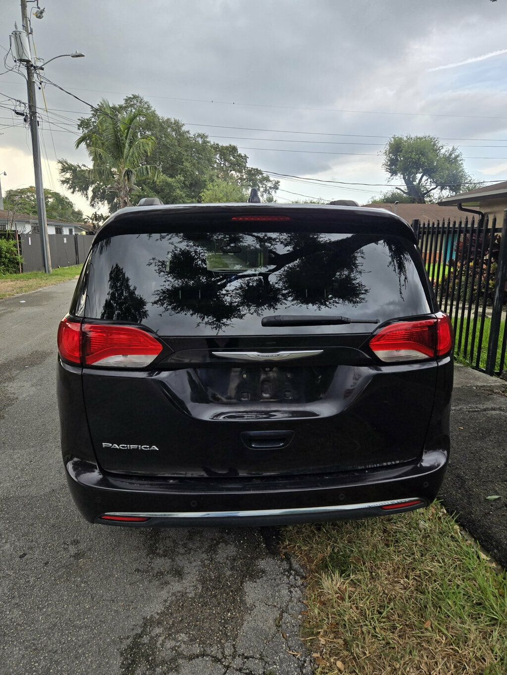2017 Chrysler Pacifica Touring-L 4dr Wagon - 23080229 - 4
