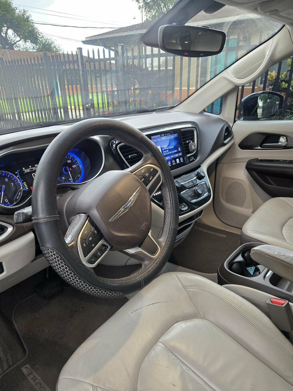 2017 Chrysler Pacifica Touring-L 4dr Wagon - 23080229 - 7