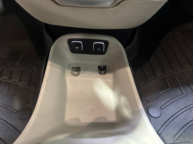 2017 Chrysler Pacifica Touring-L 4dr Wagon - 23039581 - 22