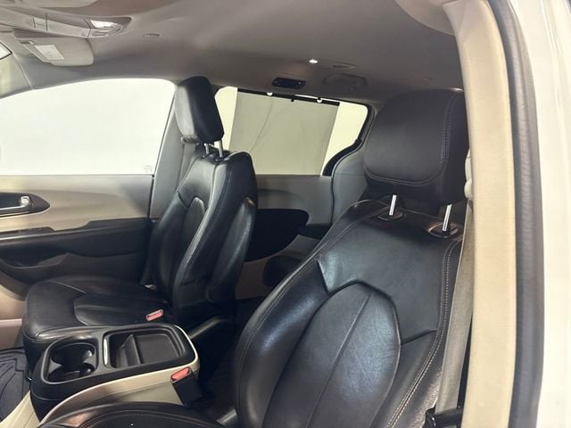 2017 Chrysler Pacifica Touring-L 4dr Wagon - 23039581 - 26