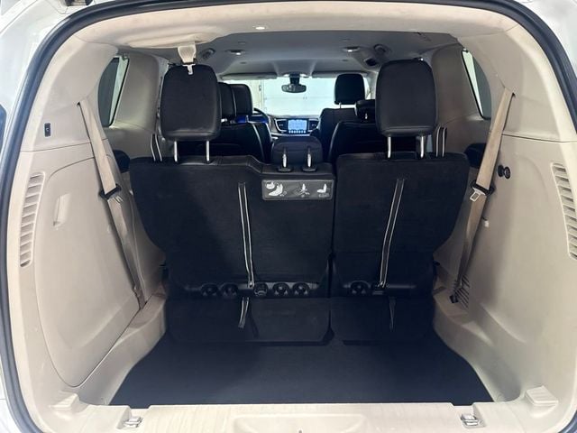 2017 Chrysler Pacifica Touring-L 4dr Wagon - 23039581 - 34