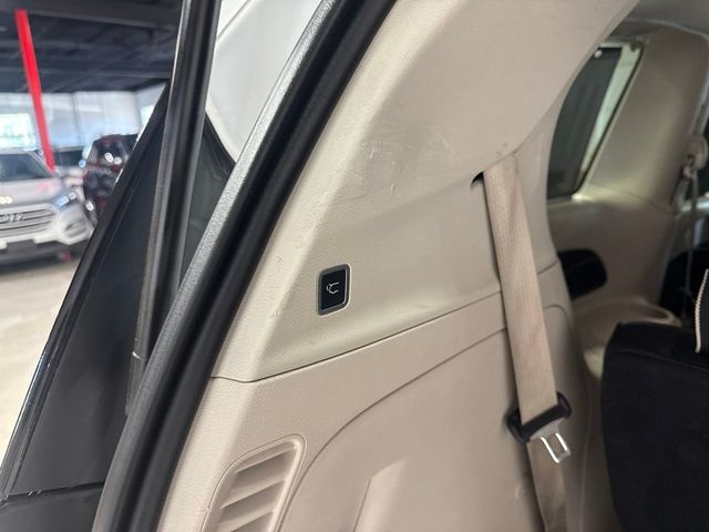 2017 Chrysler Pacifica Touring-L 4dr Wagon - 23039581 - 35