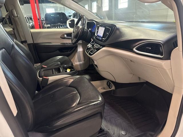 2017 Chrysler Pacifica Touring-L 4dr Wagon - 23039581 - 41
