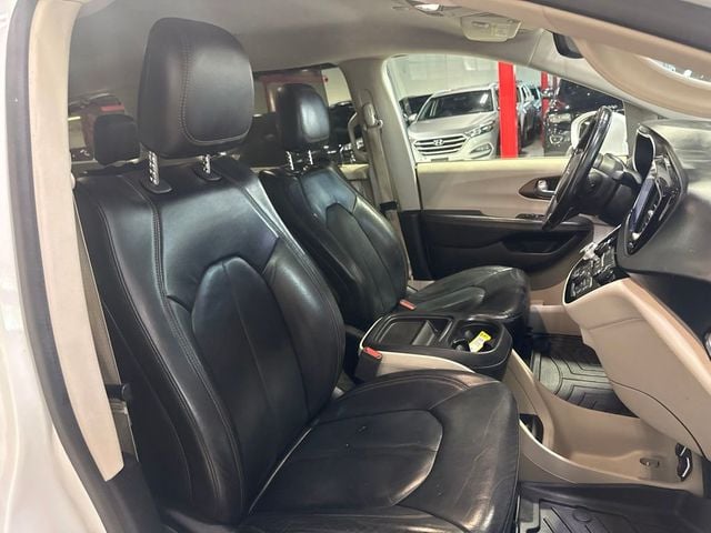 2017 Chrysler Pacifica Touring-L 4dr Wagon - 23039581 - 42
