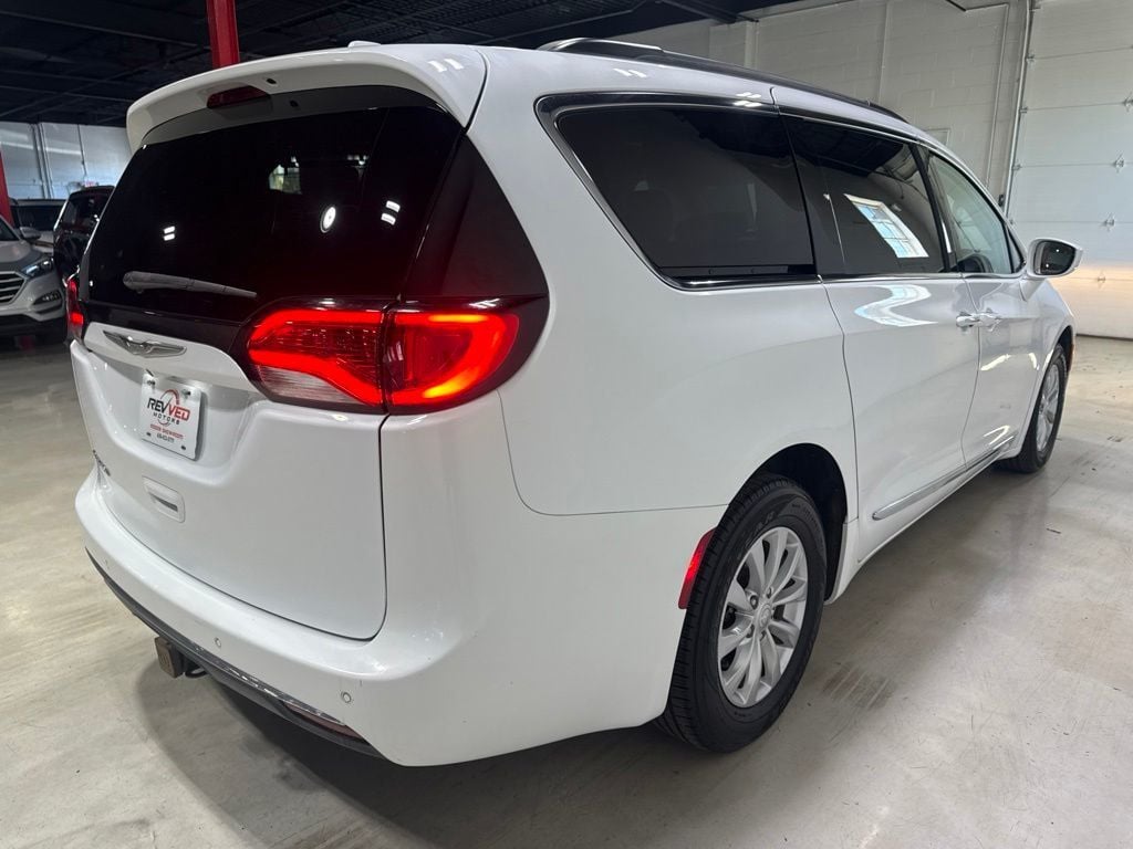 2017 Chrysler Pacifica Touring-L 4dr Wagon - 23039581 - 6