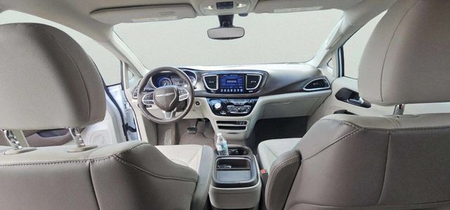 2017 Chrysler Pacifica Touring-L 4dr Wagon - 23009469 - 6