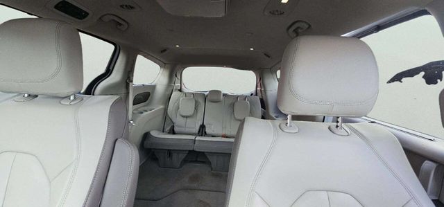 2017 Chrysler Pacifica Touring-L 4dr Wagon - 23009469 - 7