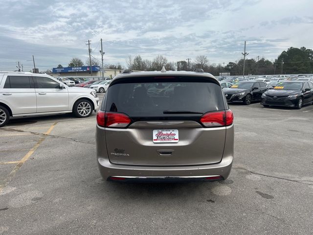 2017 Chrysler Pacifica Touring-L 4dr Wagon - 22947745 - 4