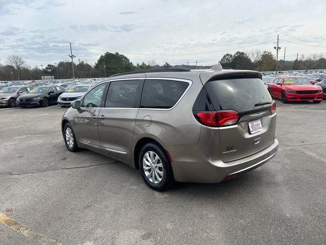 2017 Chrysler Pacifica Touring-L 4dr Wagon - 22947745 - 5