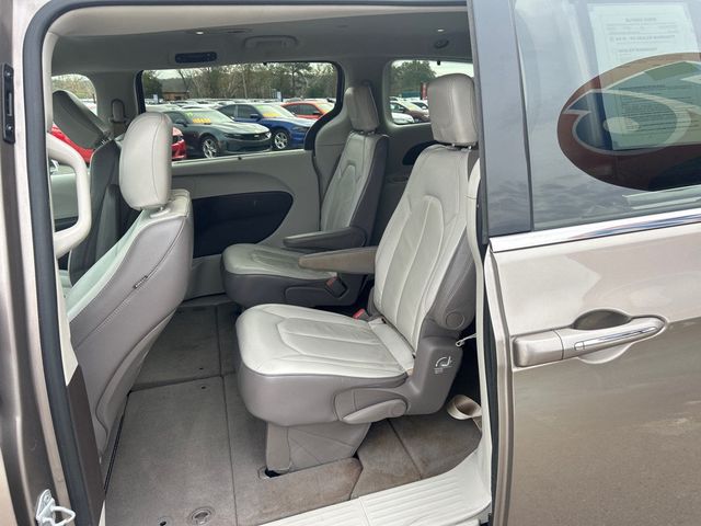 2017 Chrysler Pacifica Touring-L 4dr Wagon - 22947745 - 7