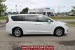 2017 Chrysler Pacifica Touring-L 4dr Wagon - 22759015 - 3