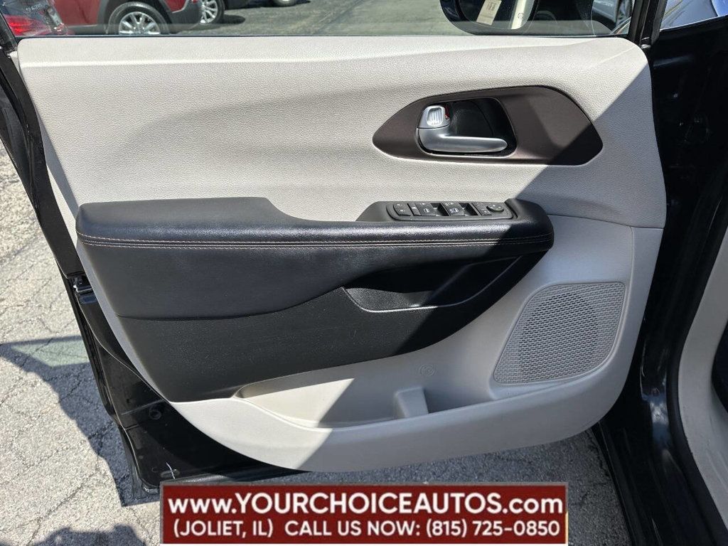 2017 Chrysler Pacifica Touring-L 4dr Wagon - 22833703 - 13