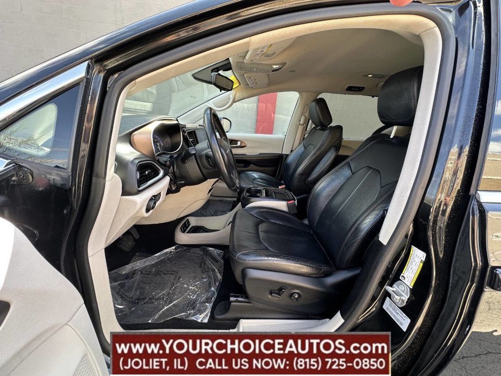 2017 Chrysler Pacifica Touring-L 4dr Wagon - 22833703 - 15
