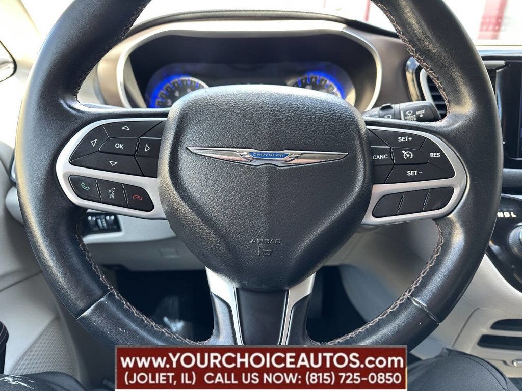 2017 Chrysler Pacifica Touring-L 4dr Wagon - 22833703 - 38