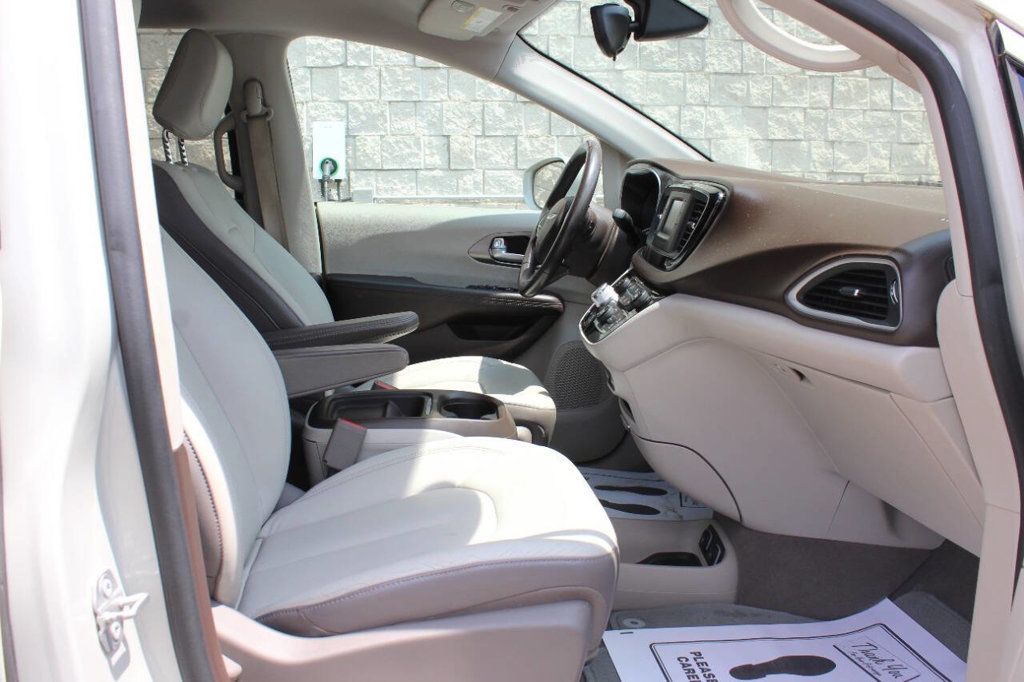 2017 Chrysler Pacifica Touring-L 4dr Wagon - 22871227 - 21
