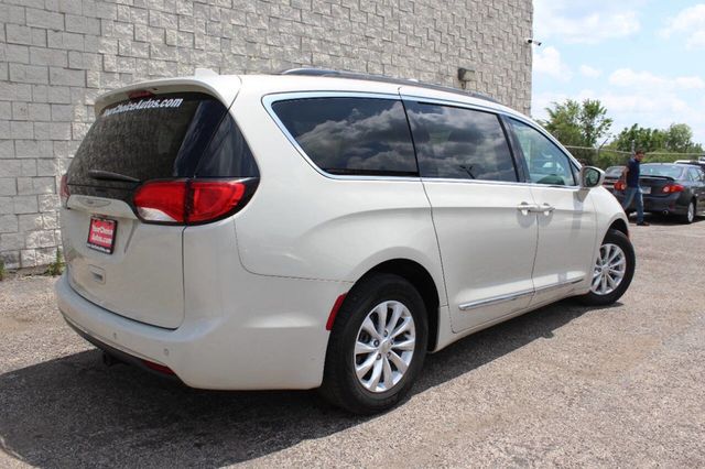 2017 Chrysler Pacifica Touring-L 4dr Wagon - 22871227 - 5