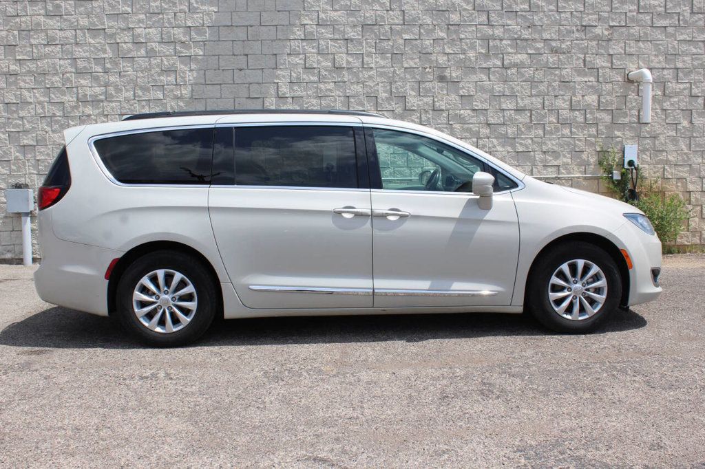2017 Chrysler Pacifica Touring-L 4dr Wagon - 22871227 - 6