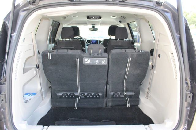 2017 Chrysler Pacifica Touring-L 4dr Wagon - 22914809 - 15