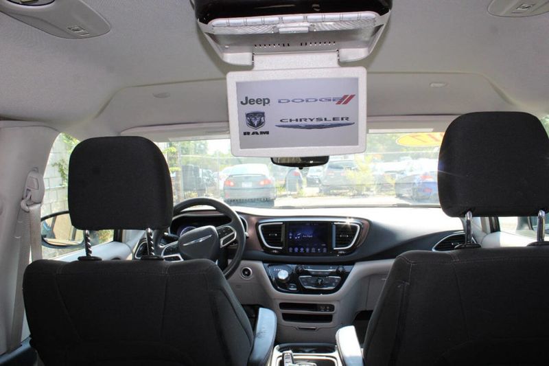 2017 Chrysler Pacifica Touring-L 4dr Wagon - 22914809 - 22