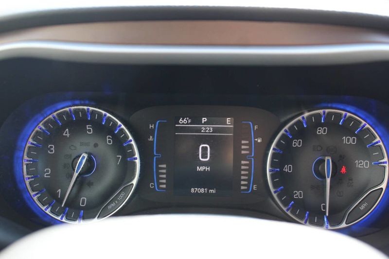 2017 Chrysler Pacifica Touring-L 4dr Wagon - 22914809 - 29