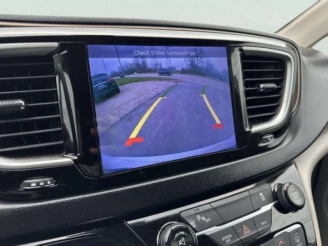 2017 Chrysler Pacifica Touring-L 4dr Wagon - 23012858 - 32