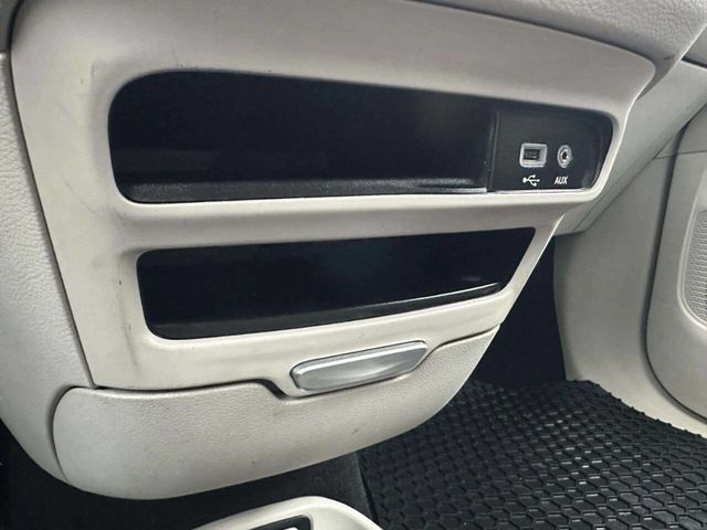 2017 Chrysler Pacifica Touring-L 4dr Wagon - 23012858 - 34