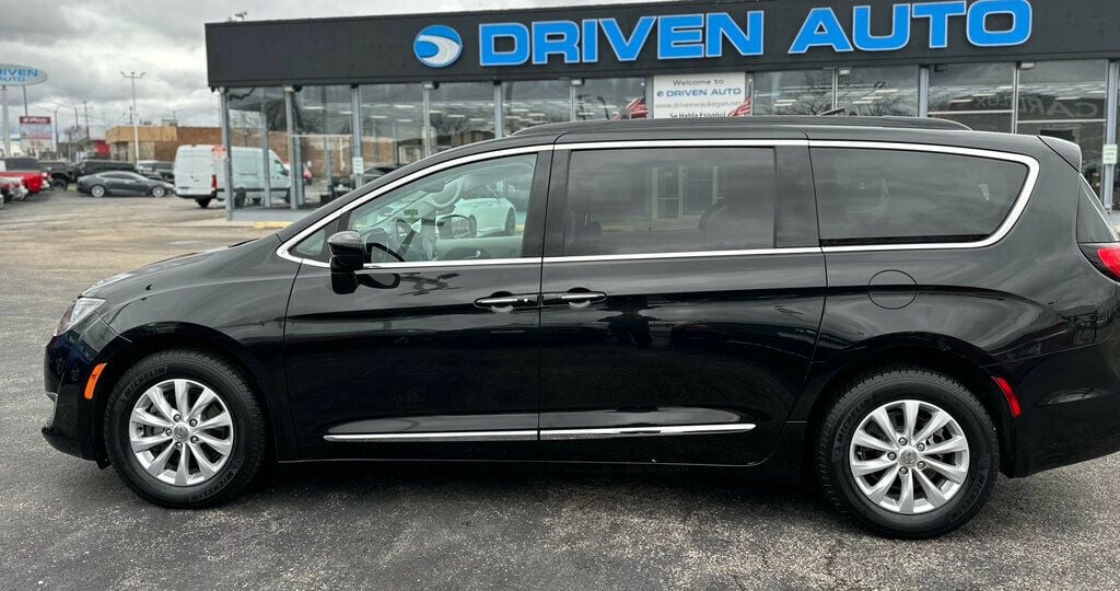 2017 Chrysler Pacifica Touring-L 4dr Wagon - 22373919 - 1